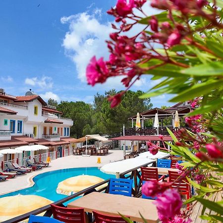Konfor Suite Otel Cedit Exteriér fotografie