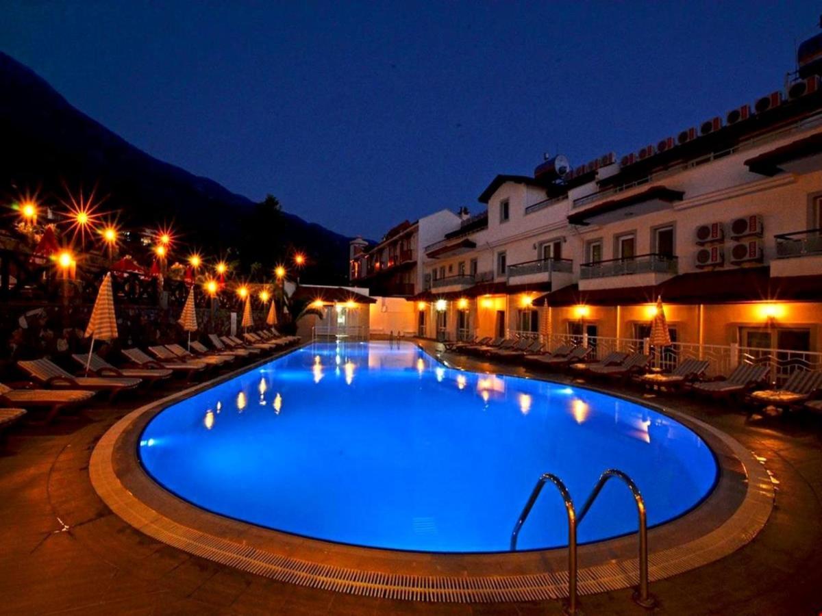 Konfor Suite Otel Cedit Exteriér fotografie