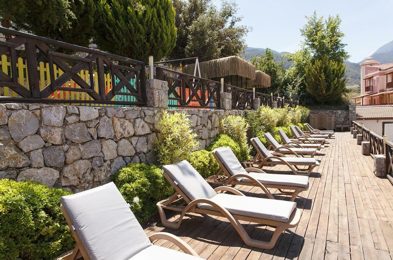 Konfor Suite Otel Cedit Exteriér fotografie
