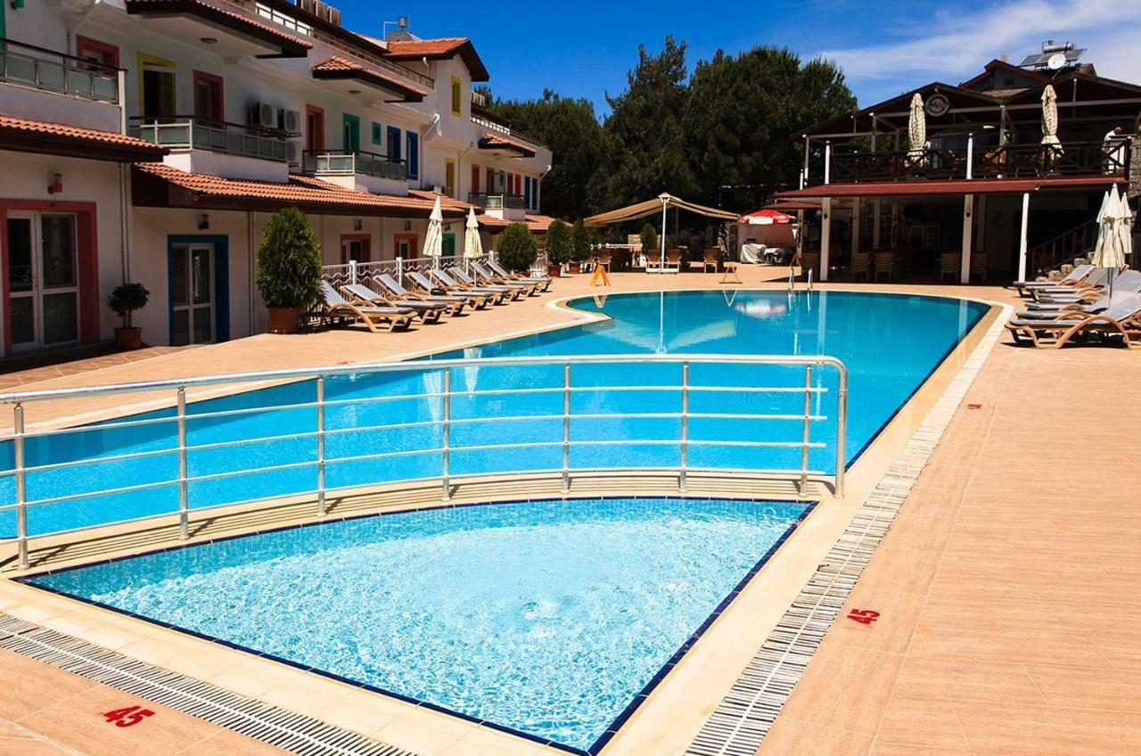 Konfor Suite Otel Cedit Exteriér fotografie